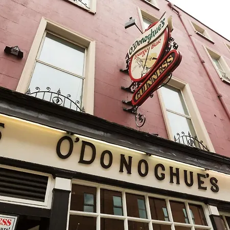 O'donoghue's Konukevi 3*