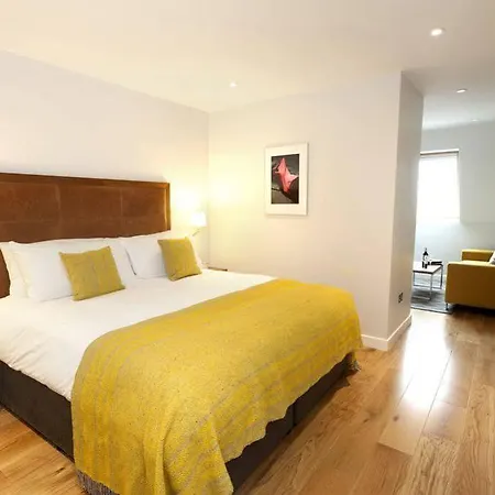 Merrion Hall 4*