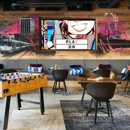 Moxy Hotel 4*