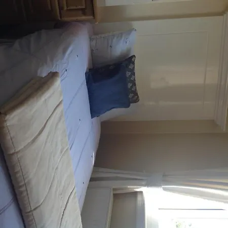 Bed & Breakfast Annandale House Dublin