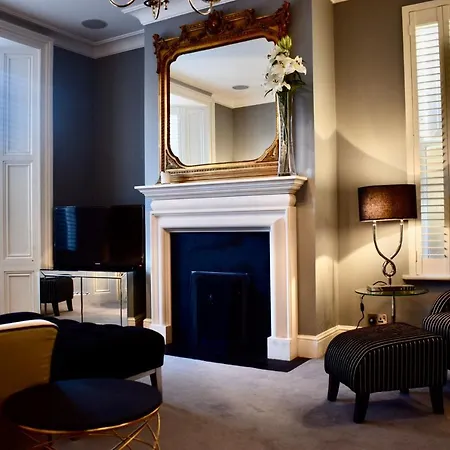 Refurbished Traditional Townhouse * Dublin