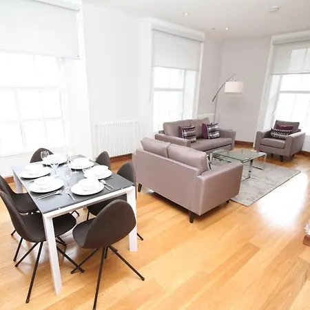 College Green Gem Apartment Dublin