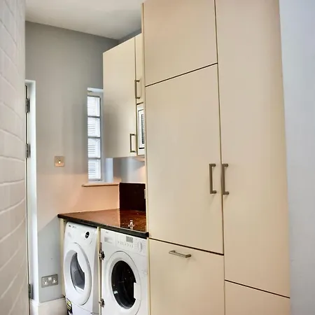 Holiday home Refurbished Traditional Townhouse *