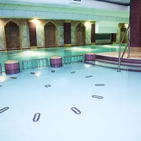 Otel Camden Court 4*