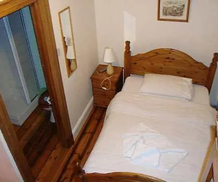 Frühstückspension Huband House 2*