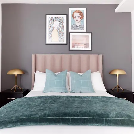 Sonder Mountjoy Square Aparthotel 4*