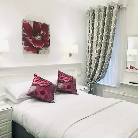 Hotel Dergvale 2*
