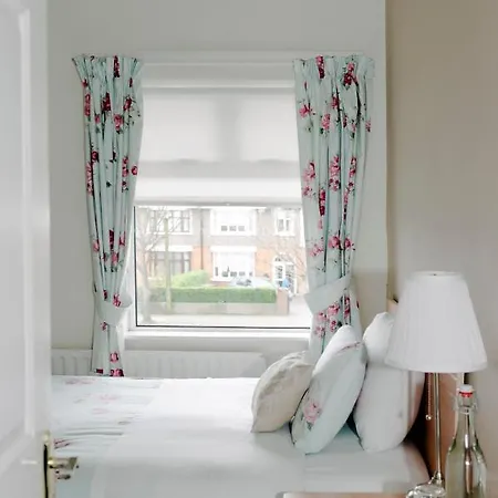 Bed & Breakfast Almara Dublin