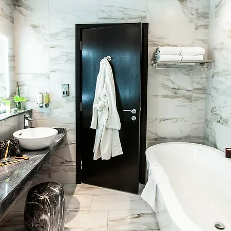 Otel The Address Connolly 4*