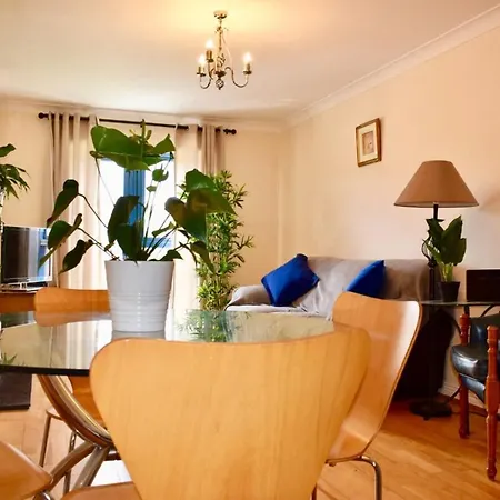 アパート 2 Bedroom Beside Merrion Square