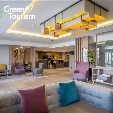 Maldron Hotel, Newlands Cross מלון