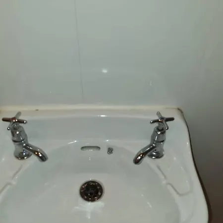 1 Bed Room Apartment Apartment *