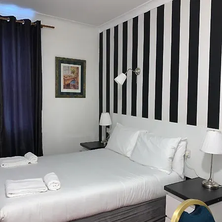 Clifton Court 2* Dublino