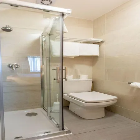 Barry's 2* Dublin