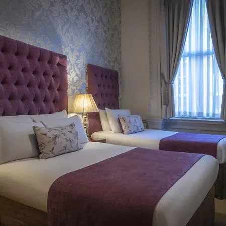 Barry's Hotel