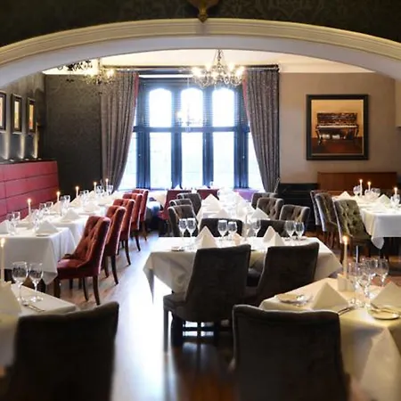 Clontarf Castle Hotel 4*