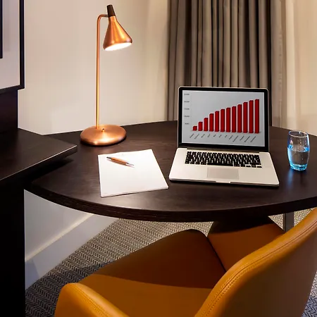 Otel The Address Connolly 4*
