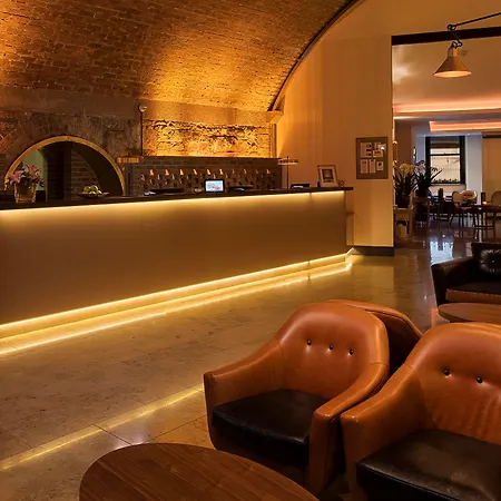 The Address Connolly Otel