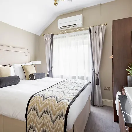 Hotel Trinity Townhouse 3*
