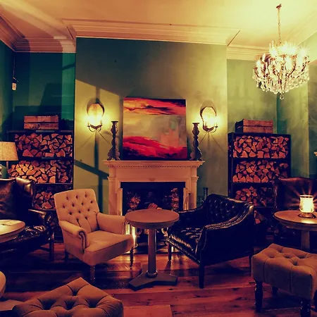 House Hotel