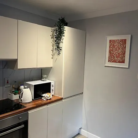 Stylish 2 Bedroom Flat In * Dublin