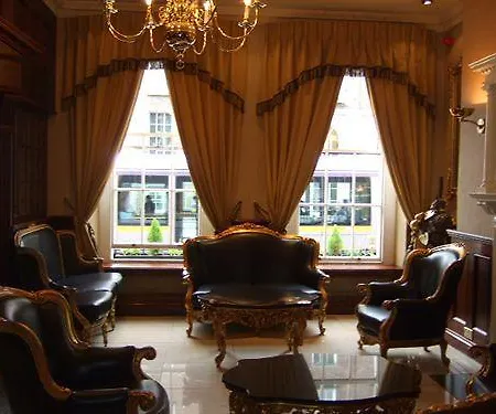 Russell Court Hotel