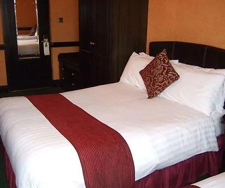 Russell Court Hotel 3*