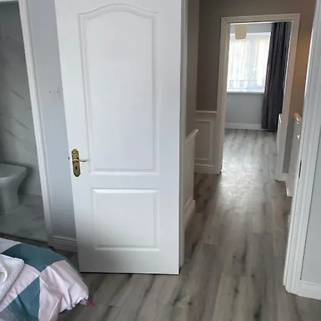 Modern House In Semesterbostad Dublin