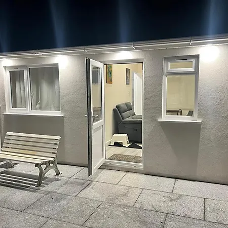 Apartament Ayos *