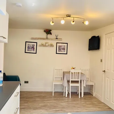 Apartment Lodge Apartment *