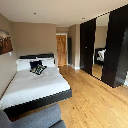 Villa Serene Riverside - Hidden Gem In