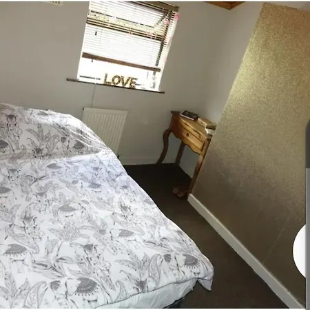 Guest house Double Bedroom In Dublin