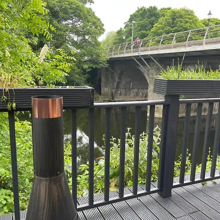 Serene Riverside - Hidden Gem In Villa *