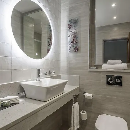 Clontarf Castle Hotel 4*