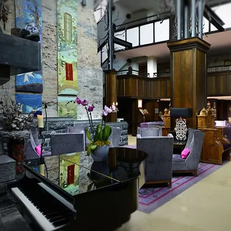 Hotel Clontarf Castle 4*
