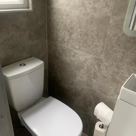 Cosy Open Plan In 11 2 Persons Dublino