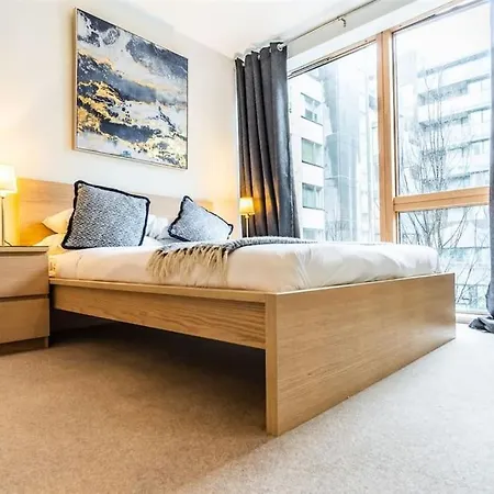 Grand Canal 2 Bedroom Flat * 都柏林