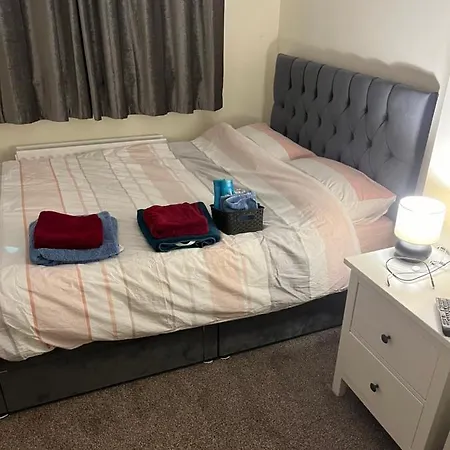 2 St Judes Court D24h1x4 Students Only Accommodatie bij particulieren