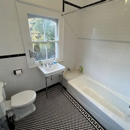 Tranquil Retreat In Historic Chapelizod Vakantiehuis