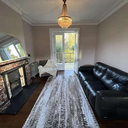 Vakantiehuis Tranquil Retreat In Historic Chapelizod *