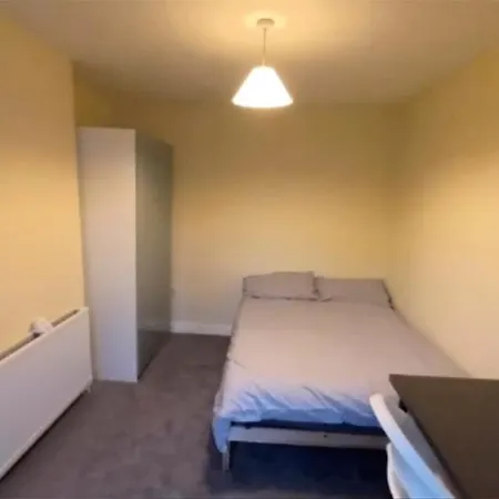 Diana's Place * דבלין