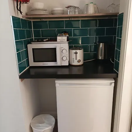 Tom Dick And Harriet's 3* Dublin