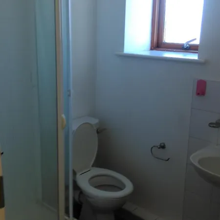 2 Bedroom, 2 Bathroom 公寓 *