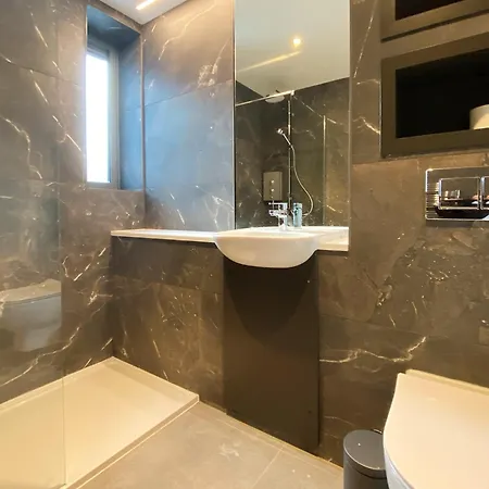 Luxuriously Large Period D2 Property Of Character