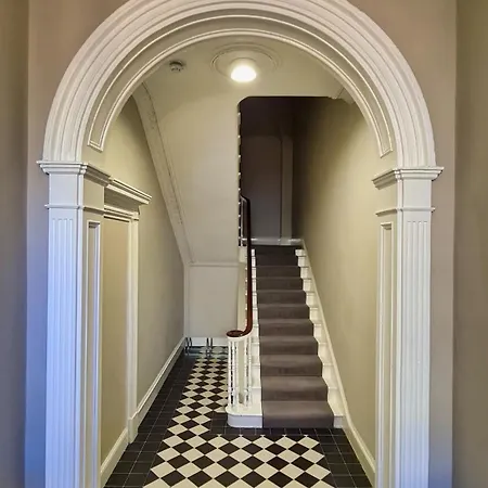 Luxuriously Large Period D2 Property Of Character