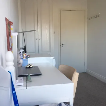 Appartamento Spacious 3 Bedroom With Parking Dublino