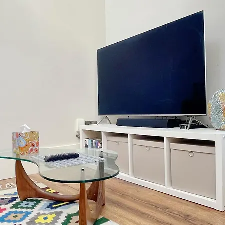 Stylish High Ceiling In South Center * Dublin
