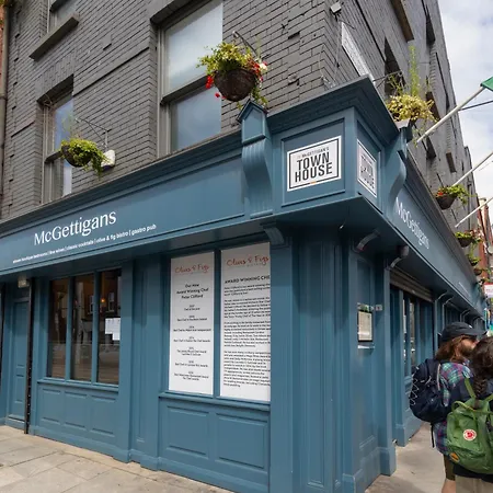 Värdshus Mcgettigan's Townhouse - Olives & Figs Bistro 3*