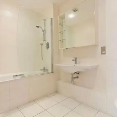 Spacious With Relaxing View Dublin