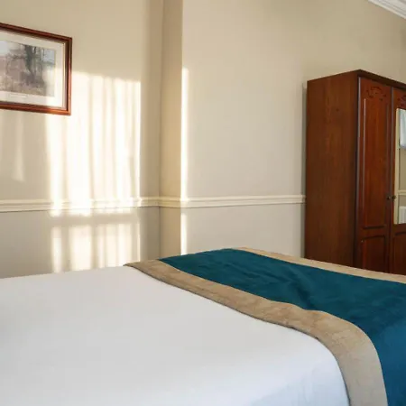 Harcourt 3* Dublin